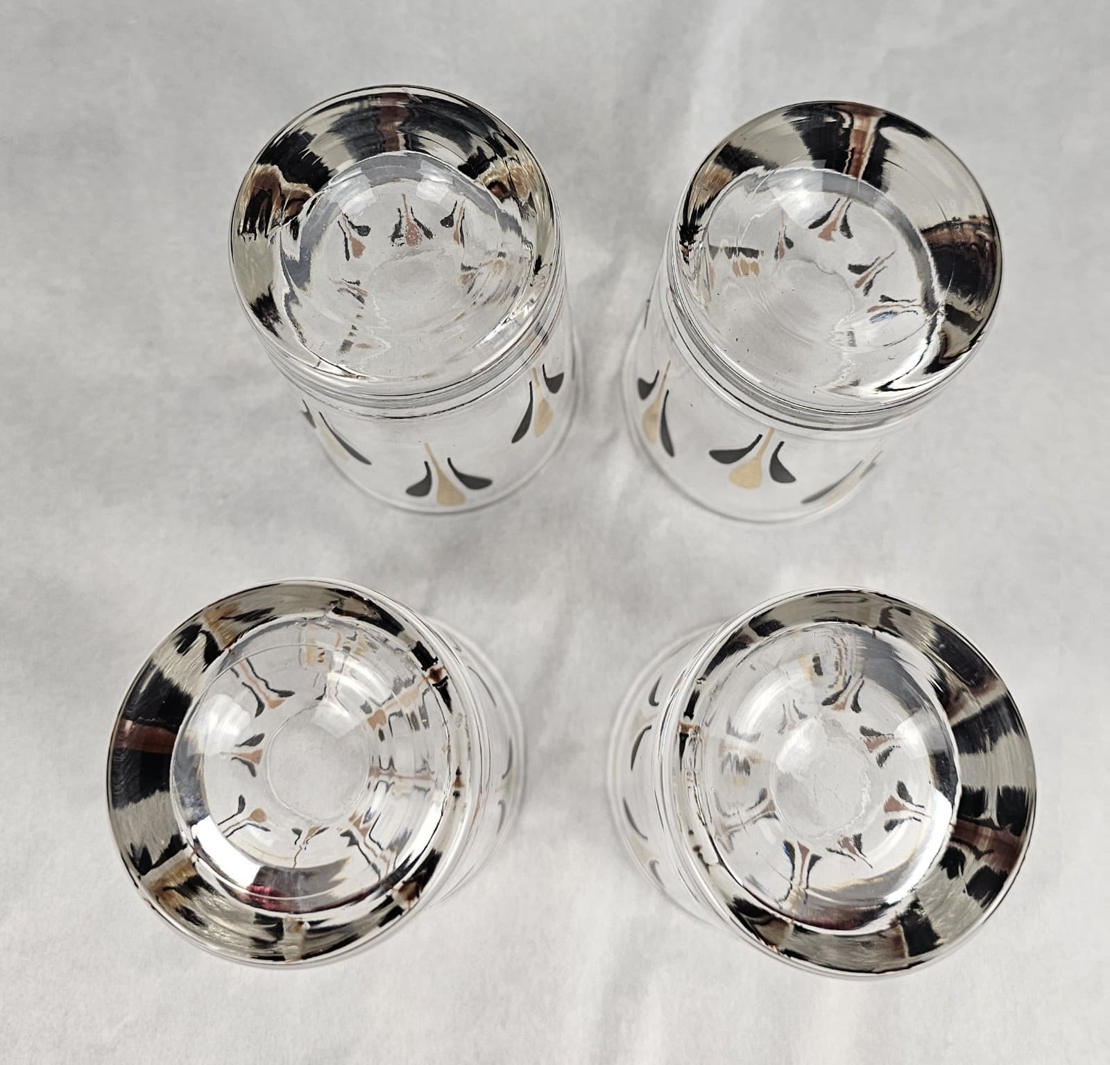 Black and Gold Whiskey Cocktail Glass MCM 3.5" Tall 2" dia. Set of 4 Vintage - Thumbnail 3