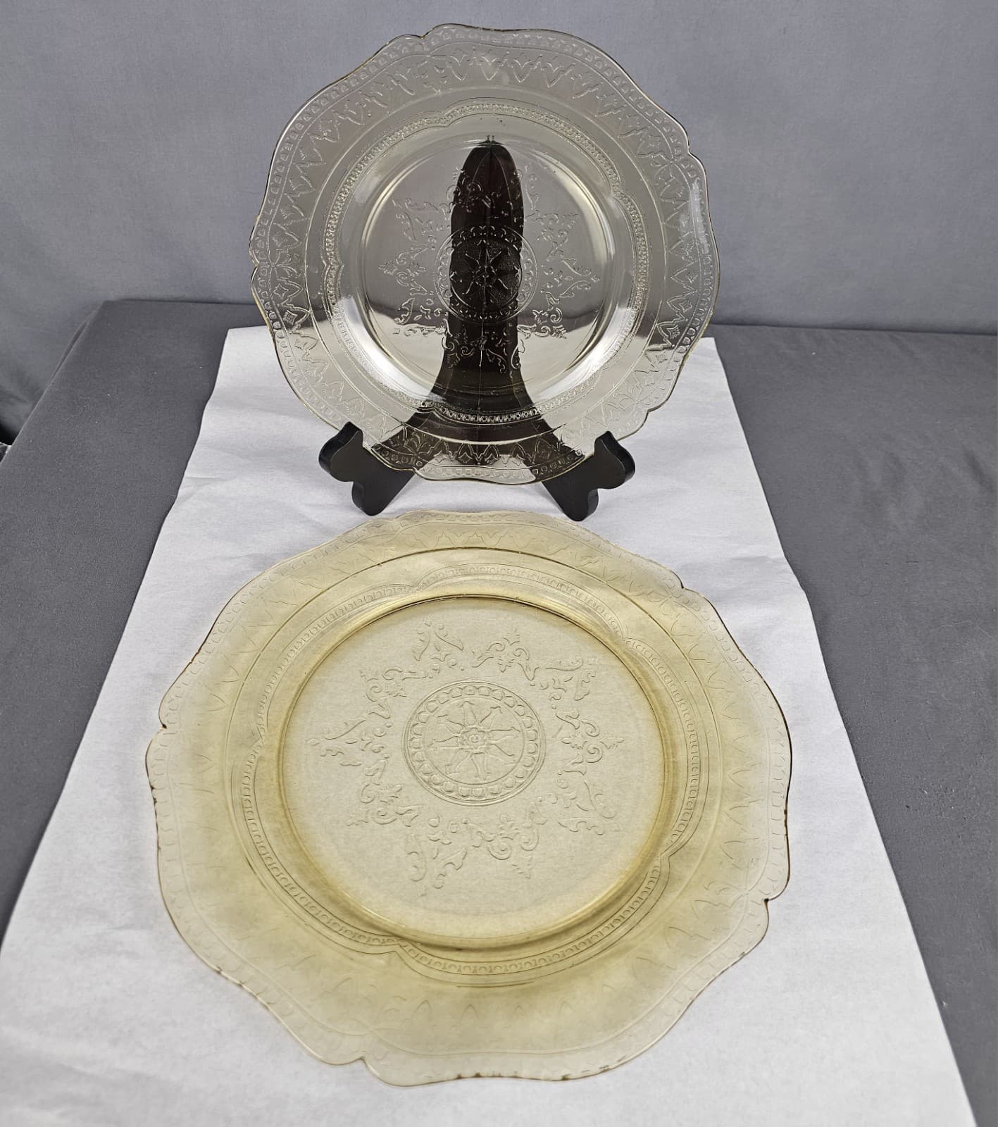 (2) 9.25" Federal Glass Amber Depression Patrician Spoke Scallop Dinner Plate