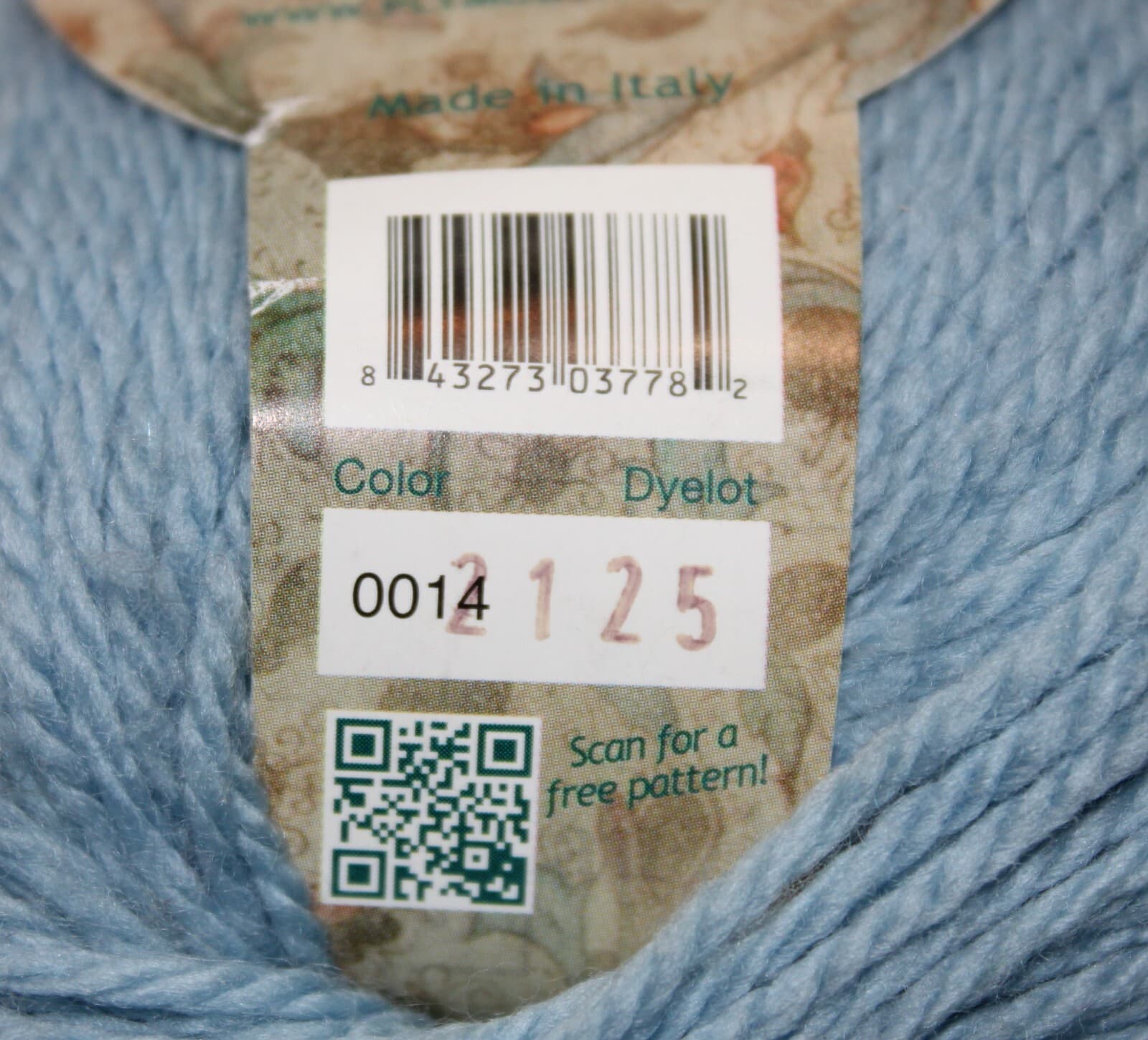 Cashmere Passion Yarn Plymouth 80% Merino 20% Cashmere Col 0014 Blue 50g 164yd - Thumbnail 3