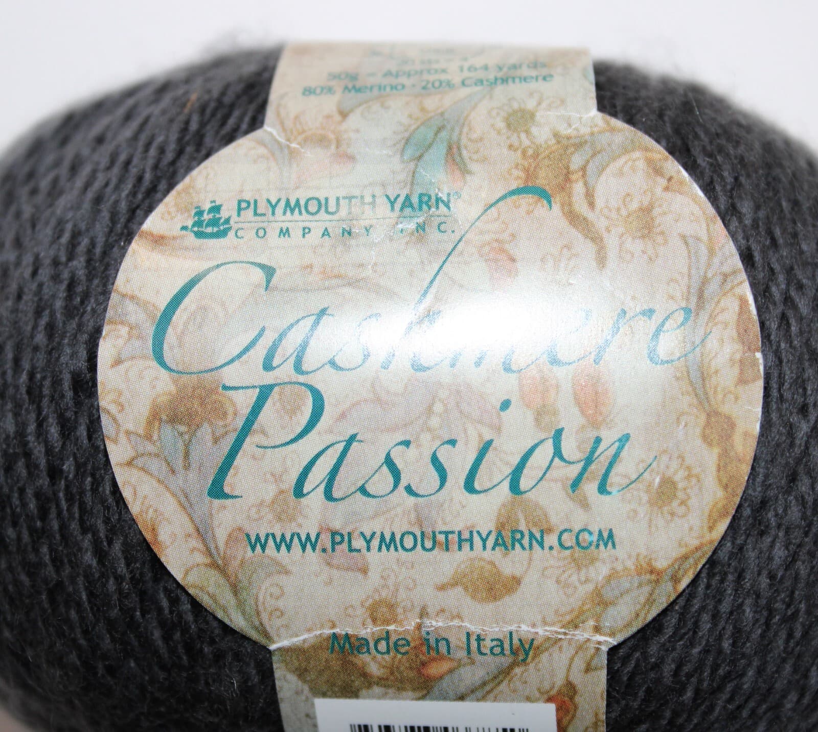 Cashmere Passion Yarn Plymouth 80% Merino 20% Cashmere Col 0021 Gray 50g 164yd - Thumbnail 2