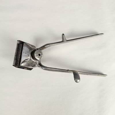 Vintage Priest's Manual Hand Held Hair Clippers Shaver #000~ Made in USA
