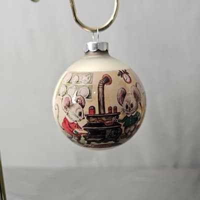 Vintage Corning Glass White Plastic Mice Christmas Ornaments USA Set of 3 - Thumbnail 5