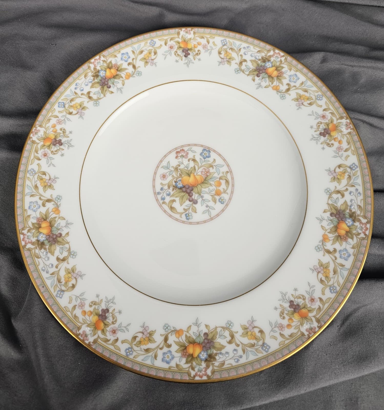 Vintage Noritake Ireland Harvesting 2770 Dinner Plate Flowers & Fruit 10.5"