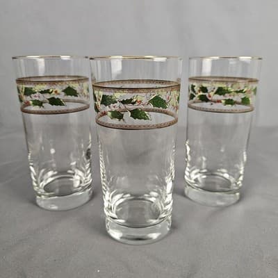 Beautiful Vintage Christmas Glassware Set of 3 Tall Glasses Tumblers Tea 6.25"
