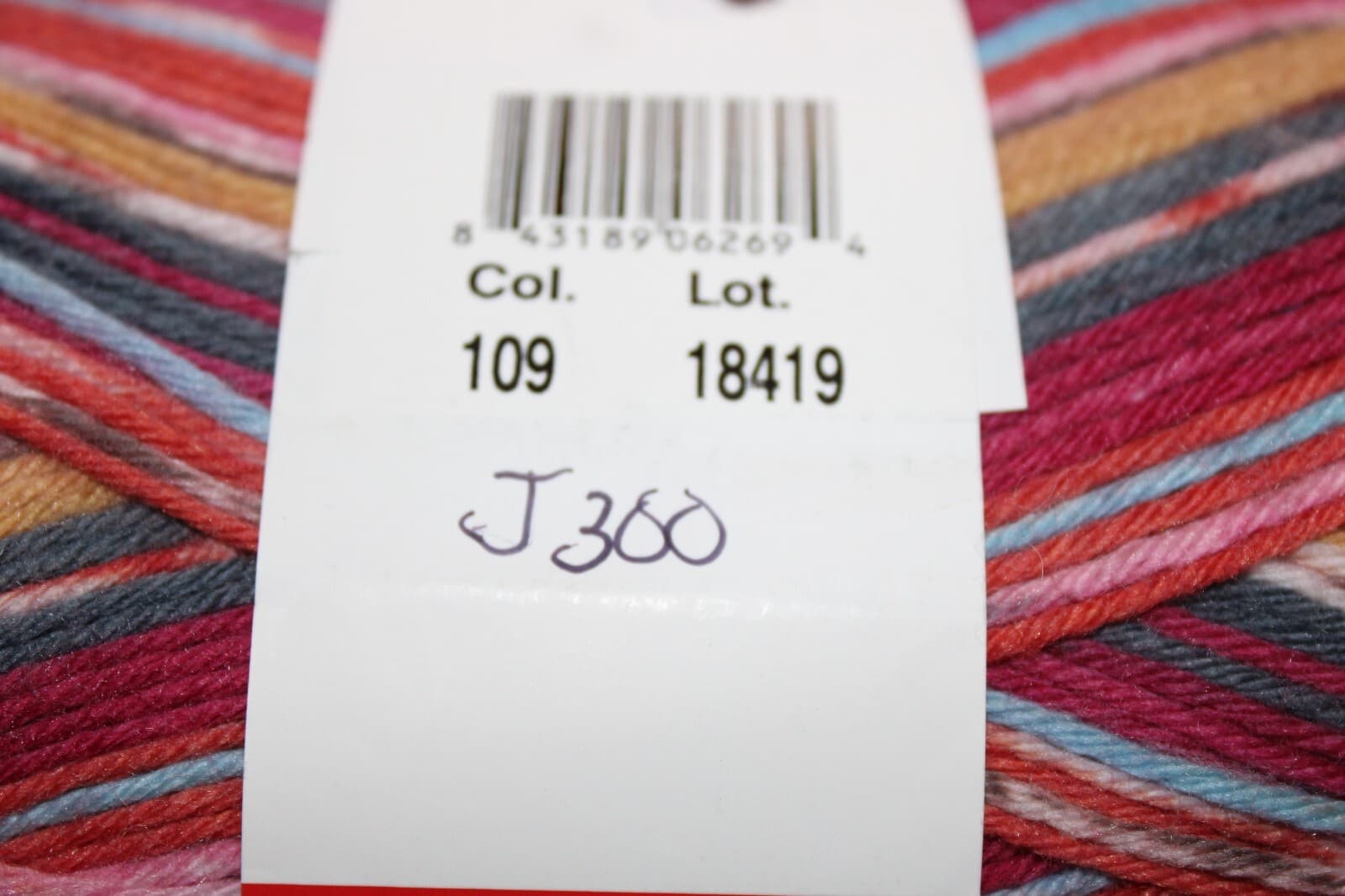 KFI Indulgence 6 Ply 75% Extrafine Merino Wool Col 109 Mixed 5.25oz 426yd - Thumbnail 3