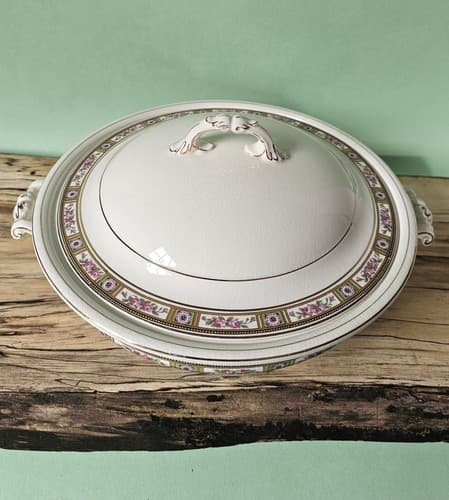 Vintage Covered Vegetable Bowl. Fine China Johnson Brothers. England. Crazing. - Thumbnail 2