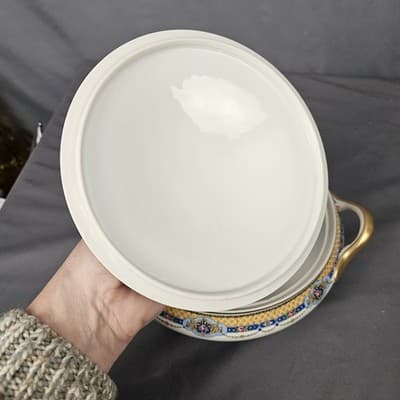 T&V Limoges Covered Veg. Bowl With Lid Blue & Gold Garland with Pink Roses - Thumbnail 7