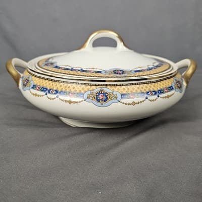 T&V Limoges Covered Veg. Bowl With Lid Blue & Gold Garland with Pink Roses