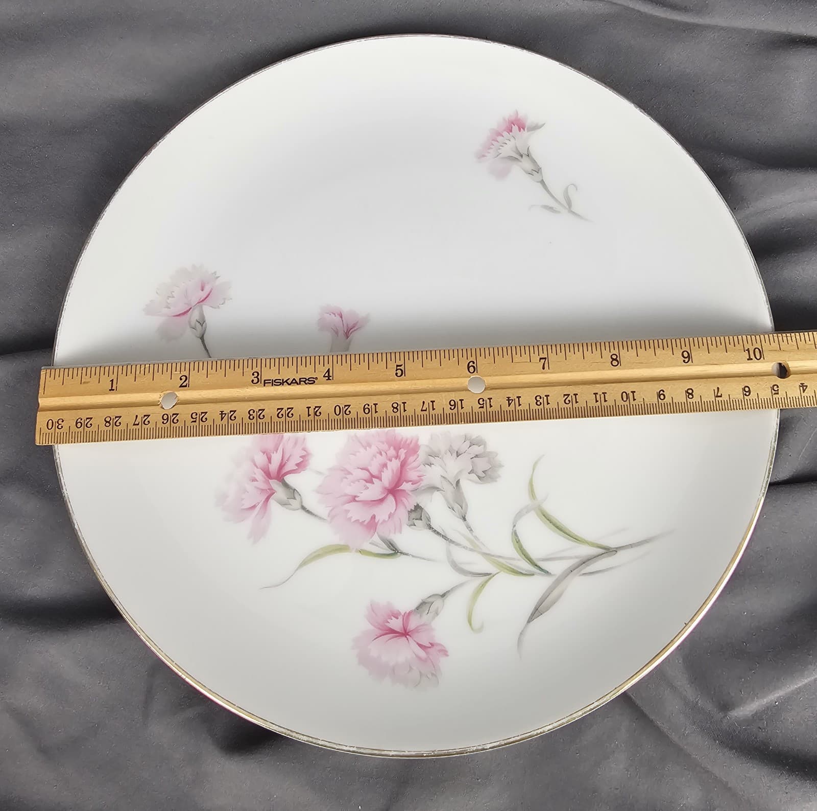 2 Royal Court CARNATION Fine China of Japan 10 1/4" Dinner Plates Gold Rim - Thumbnail 4