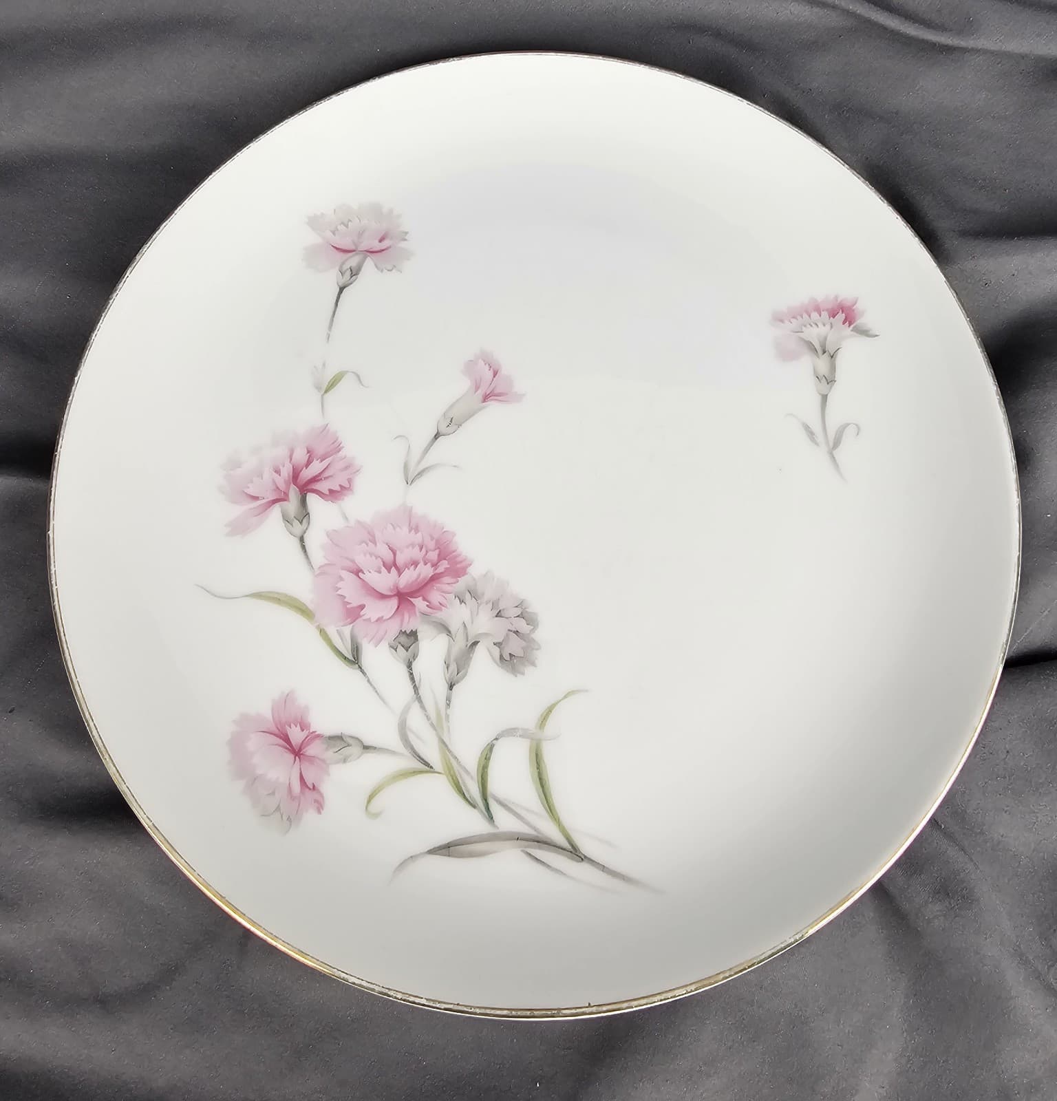 2 Royal Court CARNATION Fine China of Japan 10 1/4" Dinner Plates Gold Rim