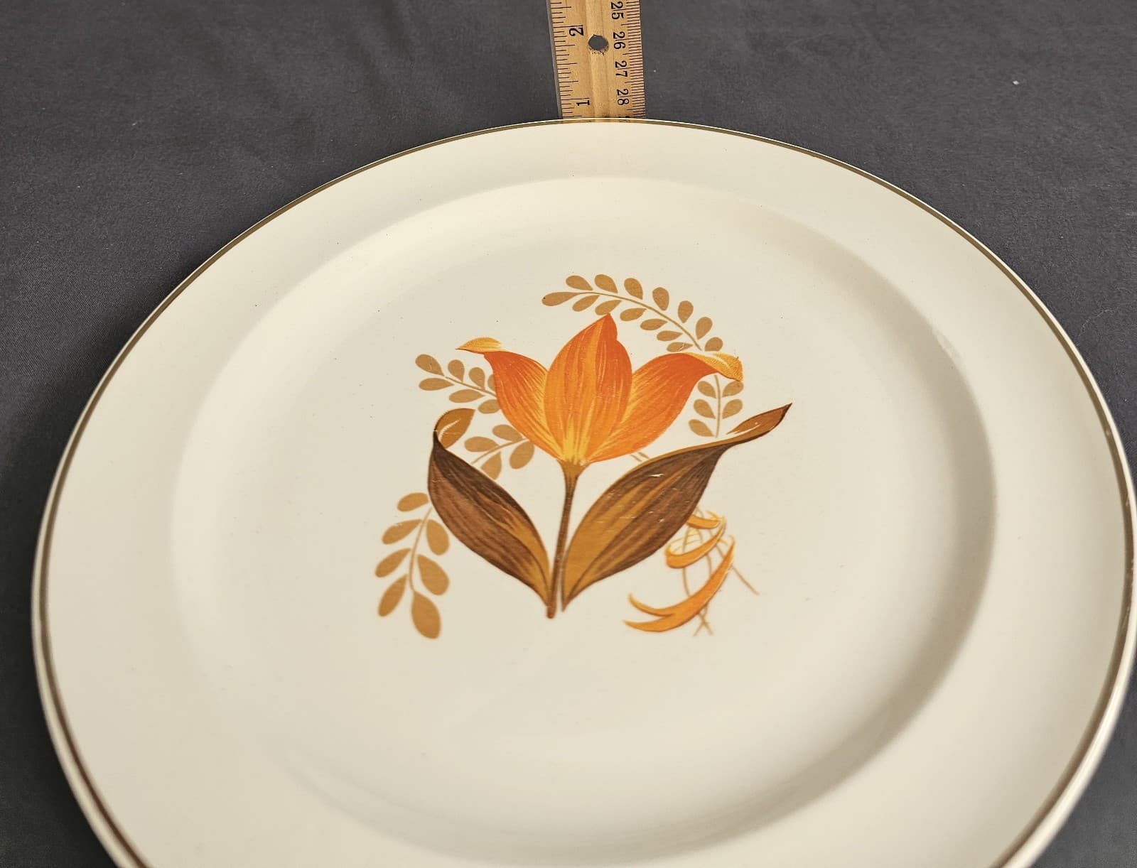 Vintage Bakelite Modern Tulip by Harker Set of 3 - 10" Serving Dinner Plates - Thumbnail 3