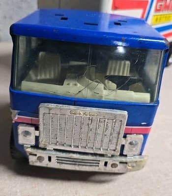 Nylint GMC Astro 18-Wheeler Tractor Trailer Pressed Steel Blue White Red - Thumbnail 2