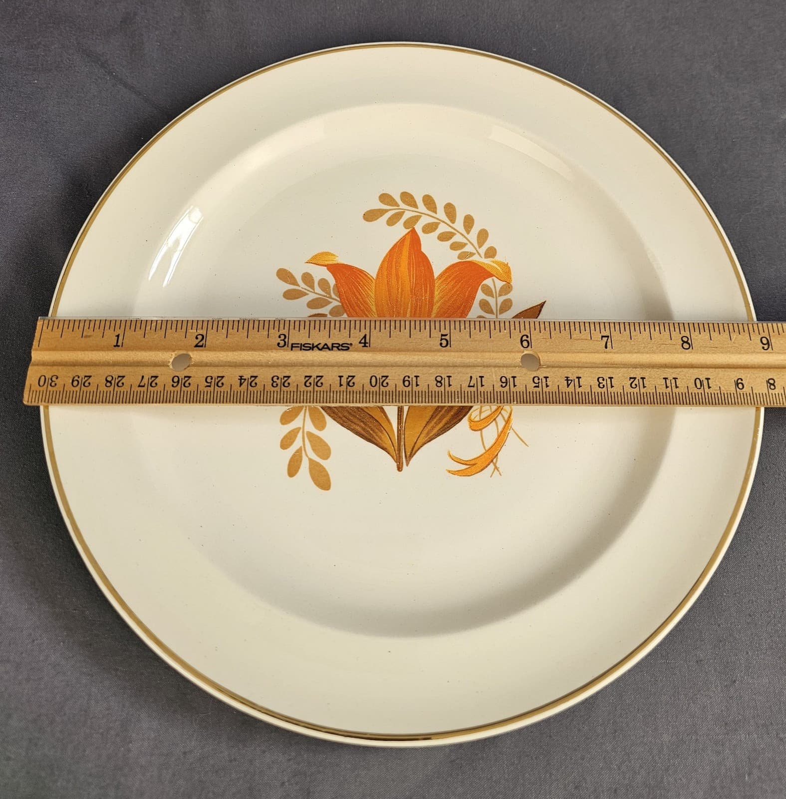 Vintage Bakelite Modern Tulip by Harker Set of 3 - 10" Serving Dinner Plates - Thumbnail 2