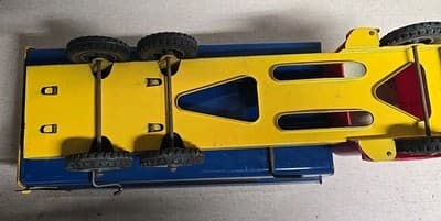 VINTAGE ALL ORIGINAL WYANDOTTE PRESSED STEEL TRUCK WITH DUMP BED - Thumbnail 16