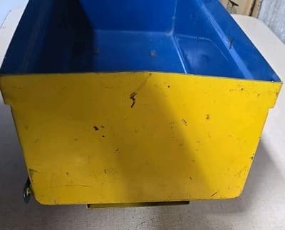VINTAGE ALL ORIGINAL WYANDOTTE PRESSED STEEL TRUCK WITH DUMP BED - Thumbnail 5
