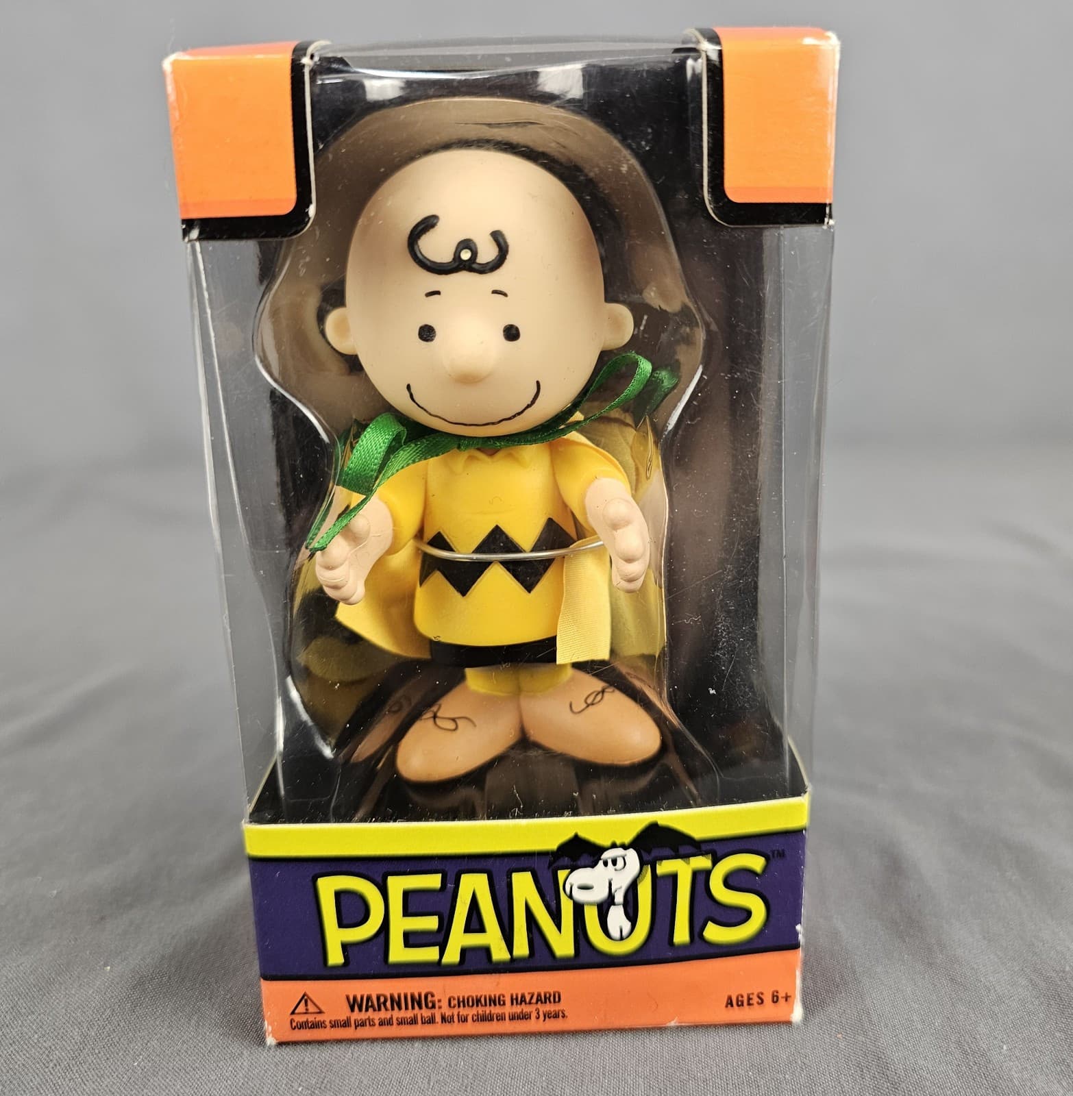 2013 Peanuts Lucy Queen of Hearts Charlie Brown Superhero Snoopy Masked Marvel - Thumbnail 6
