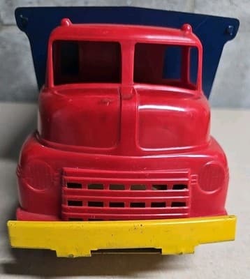 VINTAGE ALL ORIGINAL WYANDOTTE PRESSED STEEL TRUCK WITH DUMP BED - Thumbnail 20