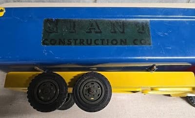 VINTAGE ALL ORIGINAL WYANDOTTE PRESSED STEEL TRUCK WITH DUMP BED - Thumbnail 18