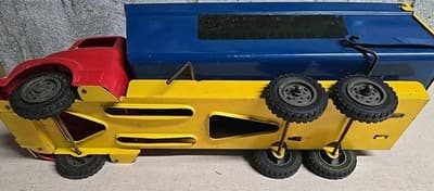 VINTAGE ALL ORIGINAL WYANDOTTE PRESSED STEEL TRUCK WITH DUMP BED - Thumbnail 2