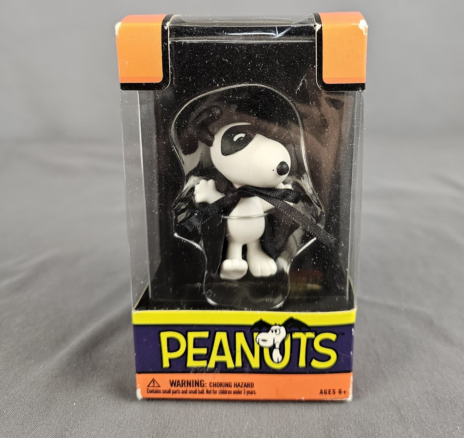 2013 Peanuts Lucy Queen of Hearts Charlie Brown Superhero Snoopy Masked Marvel - Thumbnail 15