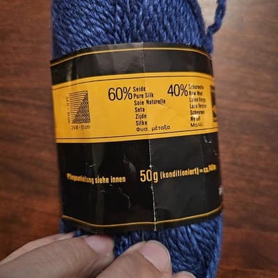Vintage Schachenmayr Saskia Blue Yarn 60% Silk 40% New Wool 50gr US 2.5-3 - Thumbnail 4