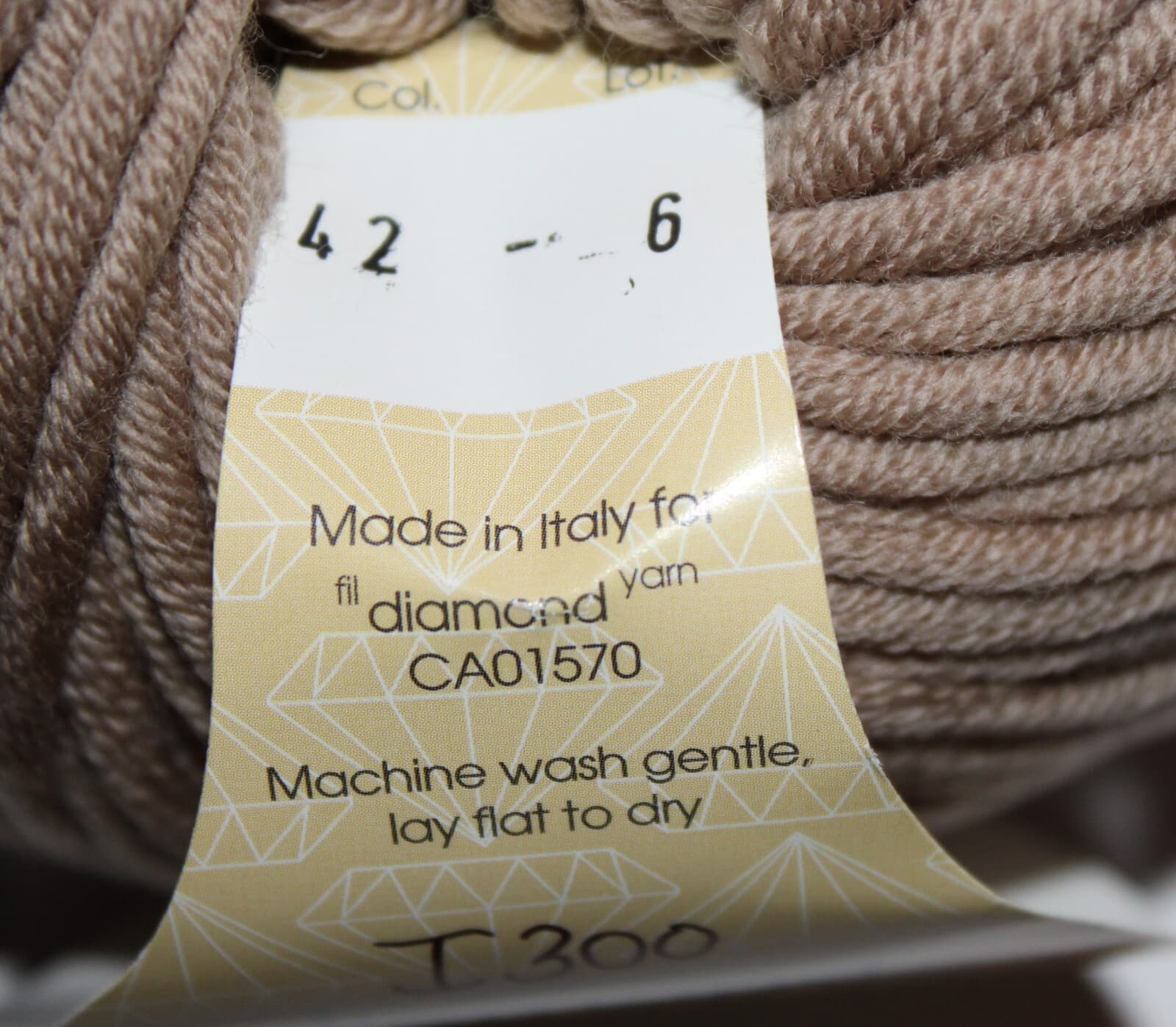 Diamond Luxury Mega Merino Yarn, 100% Merino Wool, Col 42 Tan 100gr 90m - Thumbnail 4