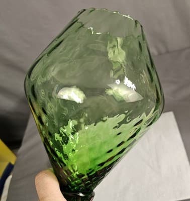 Vintage Italian Green Hand blown Art Glass Vase 11.5" Tall - Thumbnail 7