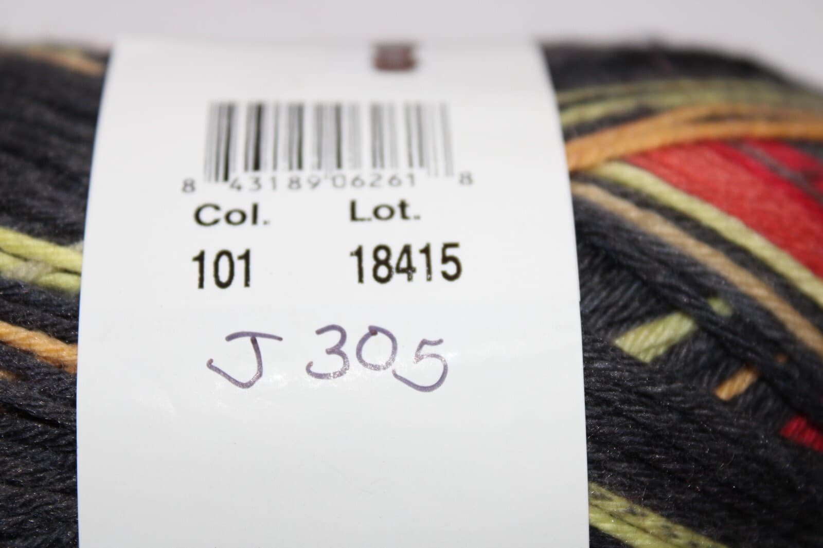 KFI Indulgence 6 Ply 75% Extrafine Merino Wool Col 101 Mixed 5.25oz 426yd - Thumbnail 3