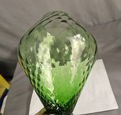 Vintage Italian Green Hand blown Art Glass Vase 11.5" Tall - Thumbnail 8