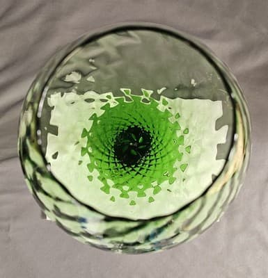 Vintage Italian Green Hand blown Art Glass Vase 11.5" Tall - Thumbnail 3