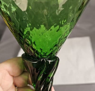 Vintage Italian Green Hand blown Art Glass Vase 11.5" Tall - Thumbnail 10