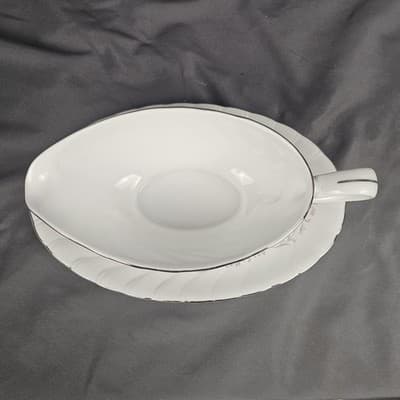 Royal Swirl Gravy Bowl & Plate Fine China Japan Gravy Boat - Thumbnail 4
