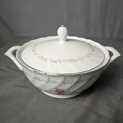 Royal Swirl Casserole Vegetable Serving Covered Bowl Dish Handles 8.5" VTG Fine - Thumbnail 2