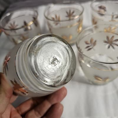 Vintage MCM Libbey Frosted Low Ball Rocks Glasses Gold Leaf Leaves Set of 5, 8oz - Thumbnail 5