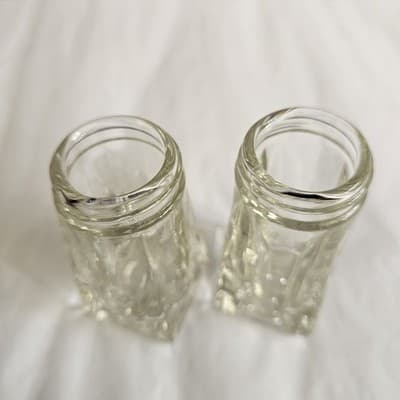 Crystal Salt and Pepper Shakers Clear Glass W Lids - Square Bottom Round Top - Thumbnail 8