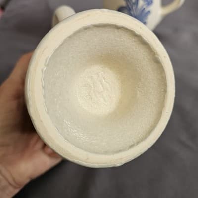 Pfaltzgraff Yorktowne Stoneware Footed Pedestal Coffee Mugs Set Of 2 VINTAGE-EUC - Thumbnail 3