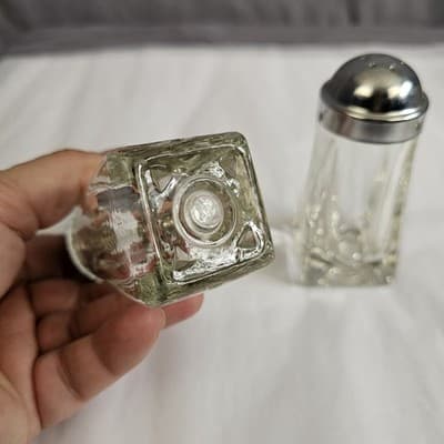 Crystal Salt and Pepper Shakers Clear Glass W Lids - Square Bottom Round Top - Thumbnail 2