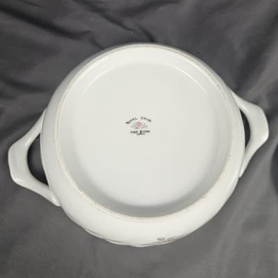 Royal Swirl Casserole Vegetable Serving Covered Bowl Dish Handles 8.5" VTG Fine - Thumbnail 8