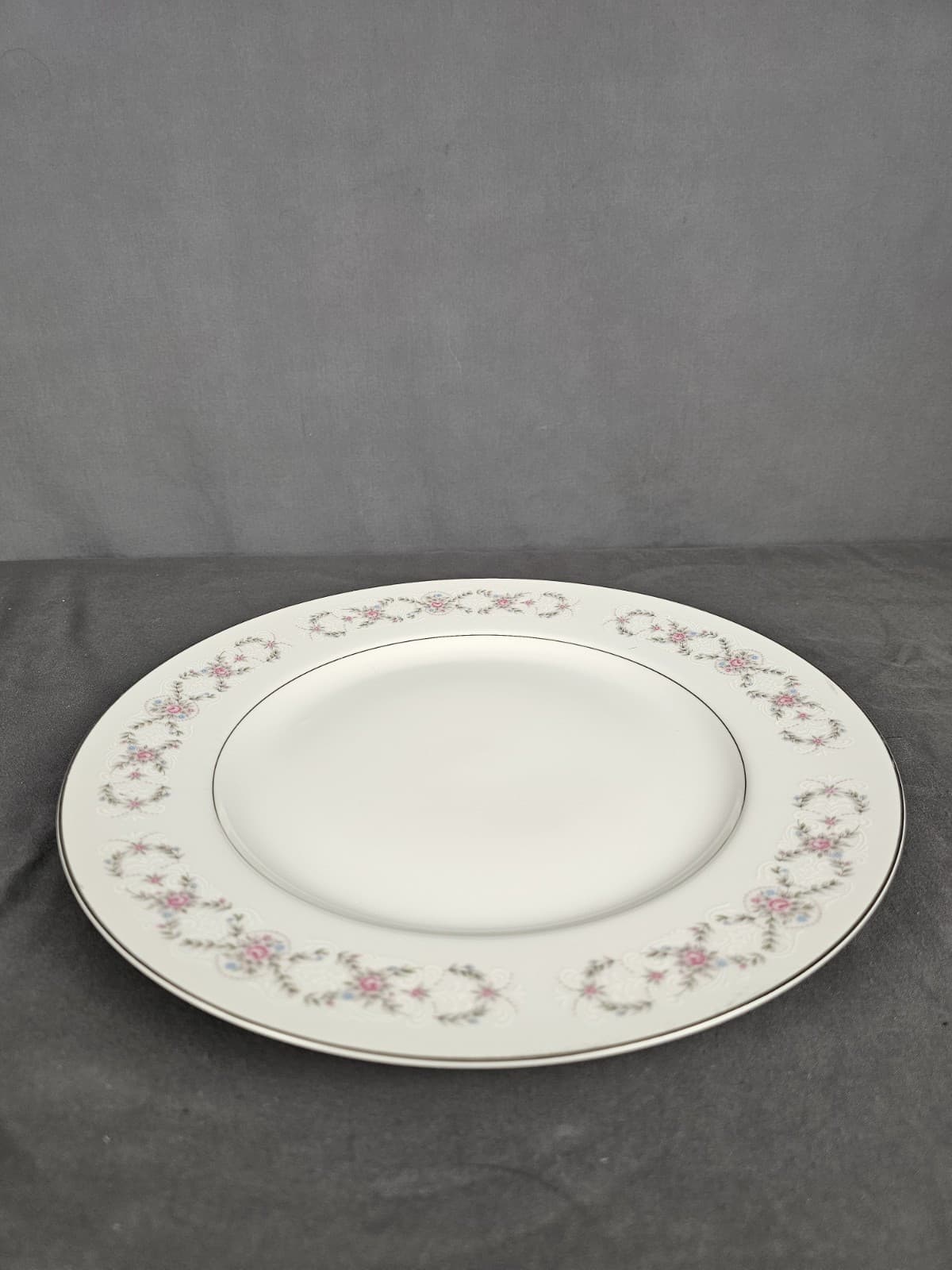 Fine China of Japan Fairlawn 6511 12” Round Platter Porsalane Excellent Cond. - Thumbnail 4