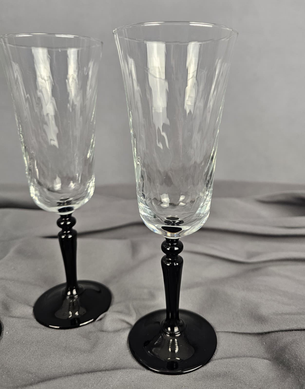 Set 3 Luminarc Black Stem Optic Swirl Champagne Flutes Glasses Vintage France 7” - Thumbnail 2