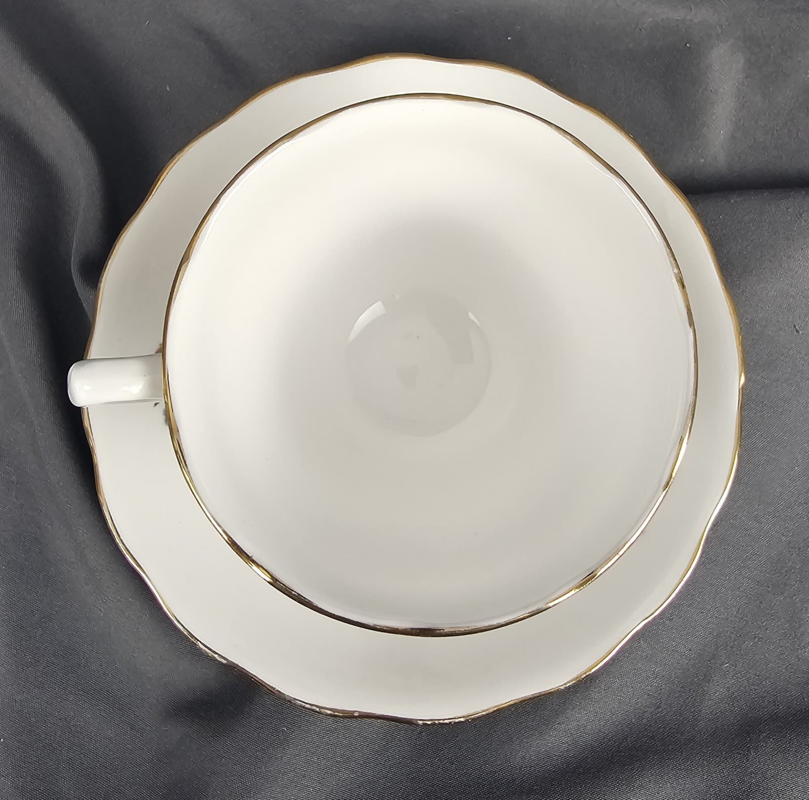 Royal Vale Bone China Black Berries Tea Cup and Saucer Pattern 7976 - Thumbnail 3