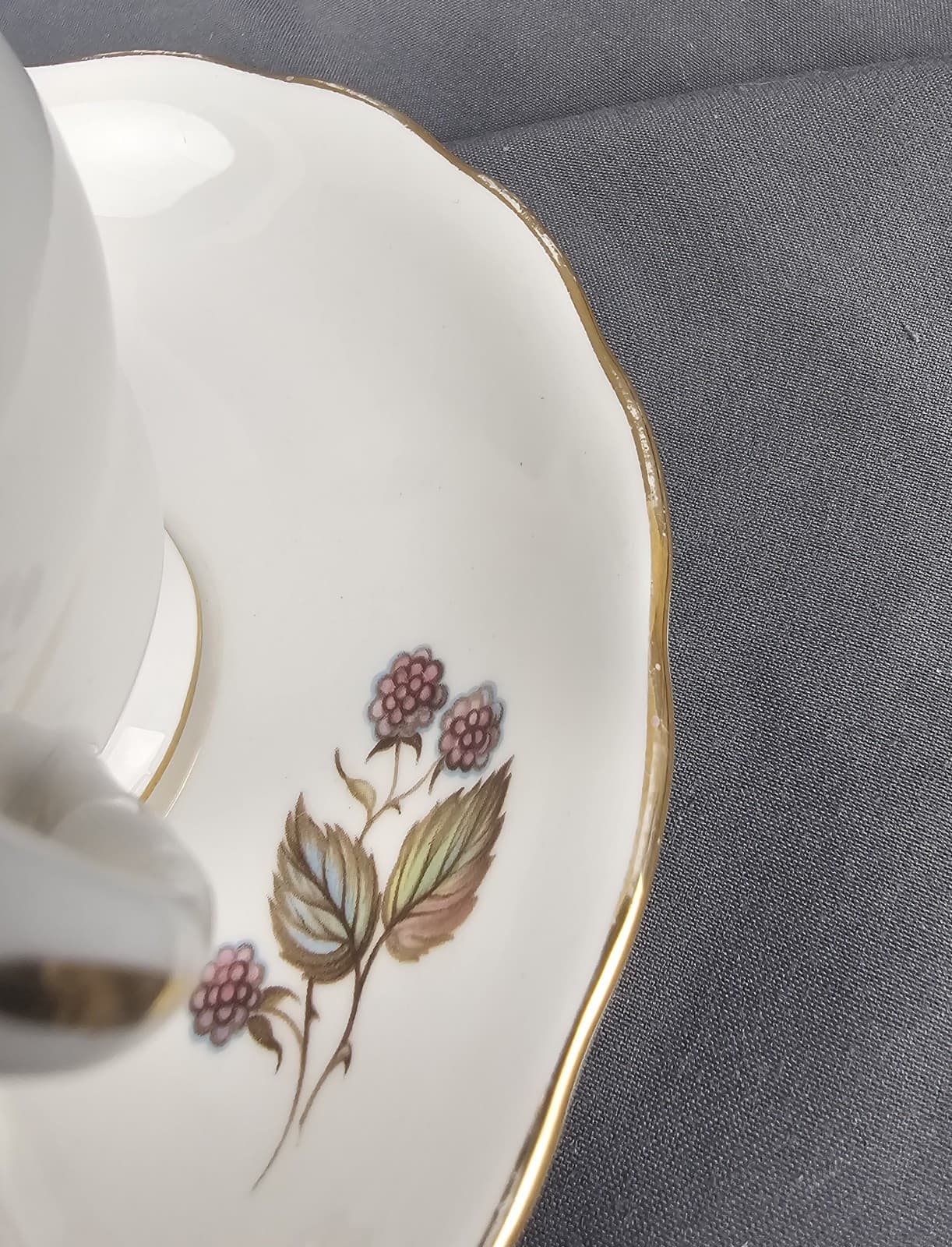 Royal Vale Bone China Black Berries Tea Cup and Saucer Pattern 7976 - Thumbnail 10