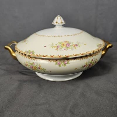 Nortake Covered Serving Bowl & Lid Veg Soup Japan M-Mark Floral Spray Red & Gold