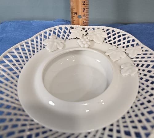 Embacy Weave Embossed 3-D Porcelain Bud Vase Gold Rim 7" - Thumbnail 5
