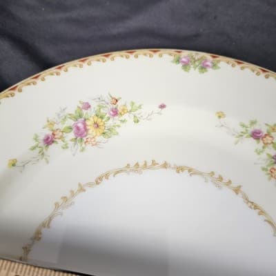 Nortake 10" Dinner Plates Japan M-Mark Floral Spray Red & Gold Scroll Set of 2 - Thumbnail 3