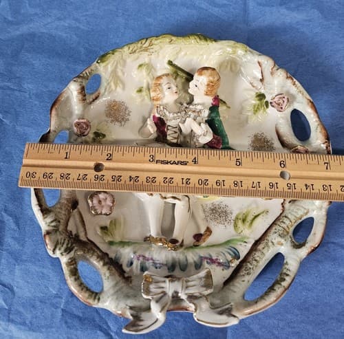 Japan Bone Lace China 3D Colonial Couple in Love Wall Hanger By Chase - Thumbnail 5