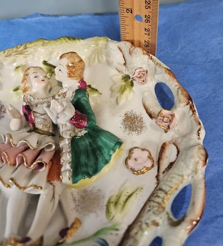 Japan Bone Lace China 3D Colonial Couple in Love Wall Hanger By Chase - Thumbnail 6