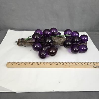 Vintage Beautiful Lucite Purple Grapes Cluster on Driftwood MCM 1960's - Thumbnail 7