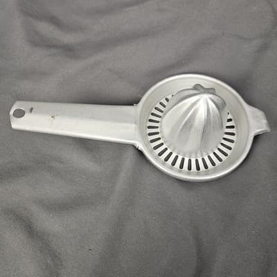 Vintage Foley Aluminum Citrus Lemon Orange Juicer Squeezer Reamer Made in USA - Thumbnail 2