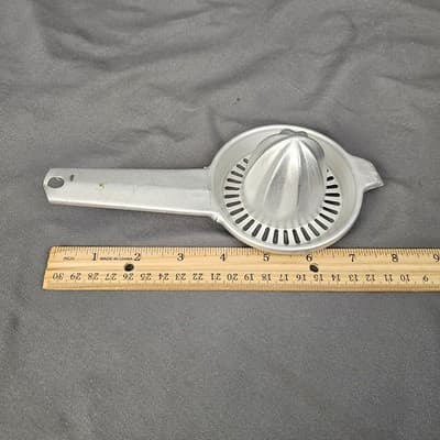 Vintage Foley Aluminum Citrus Lemon Orange Juicer Squeezer Reamer Made in USA - Thumbnail 8